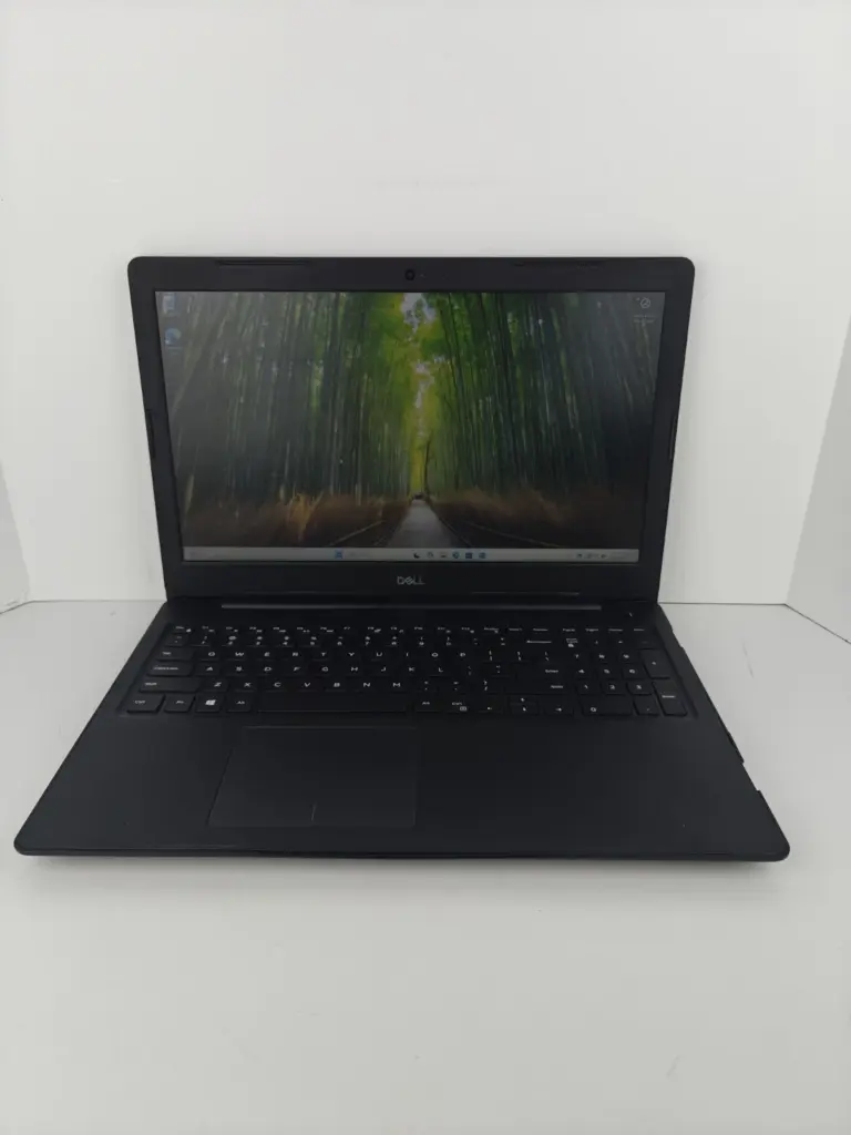 Dell Latitude 3590 - Intel Core i5-8250U / 8GB RAM / 256GB - Clearance Stock