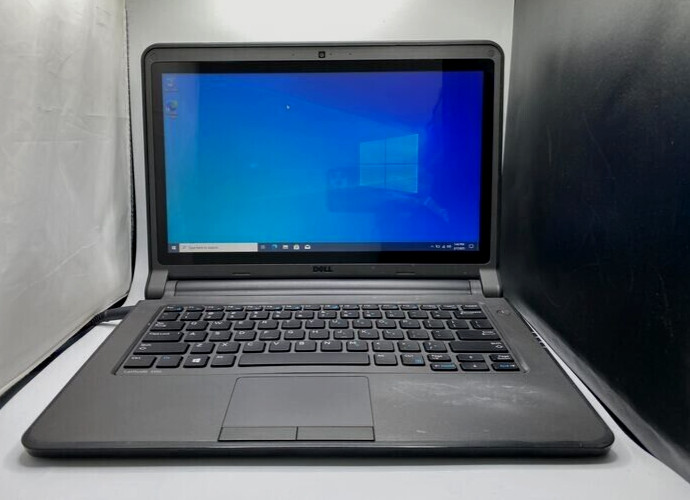 Dell Latitude 3350 - Intel Core i5-5200U / 8GB RAM / 128GB - Standard Stock